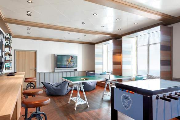 Hapag Lloyd Cruises MS Europa 2 Teens Club.jpg